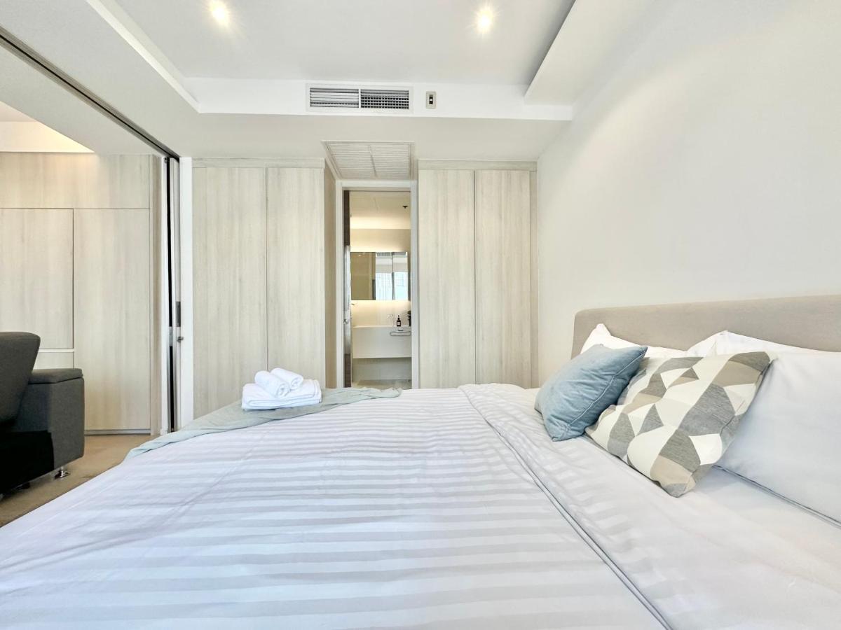 Sukhumvit 11#Luxury#Pool#Gym#Bts Nana&Mrt Sukhumvit#1Br#Max4Ppl Apartment Банкок Екстериор снимка