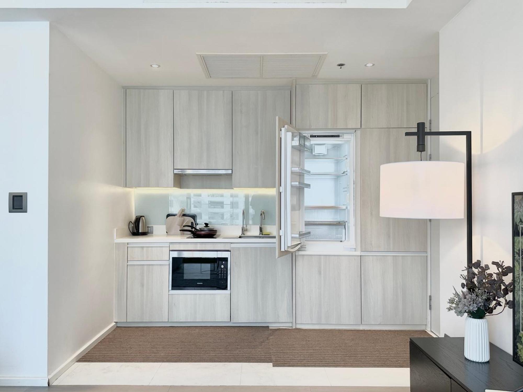 Sukhumvit 11#Luxury#Pool#Gym#Bts Nana&Mrt Sukhumvit#1Br#Max4Ppl Apartment Банкок Екстериор снимка