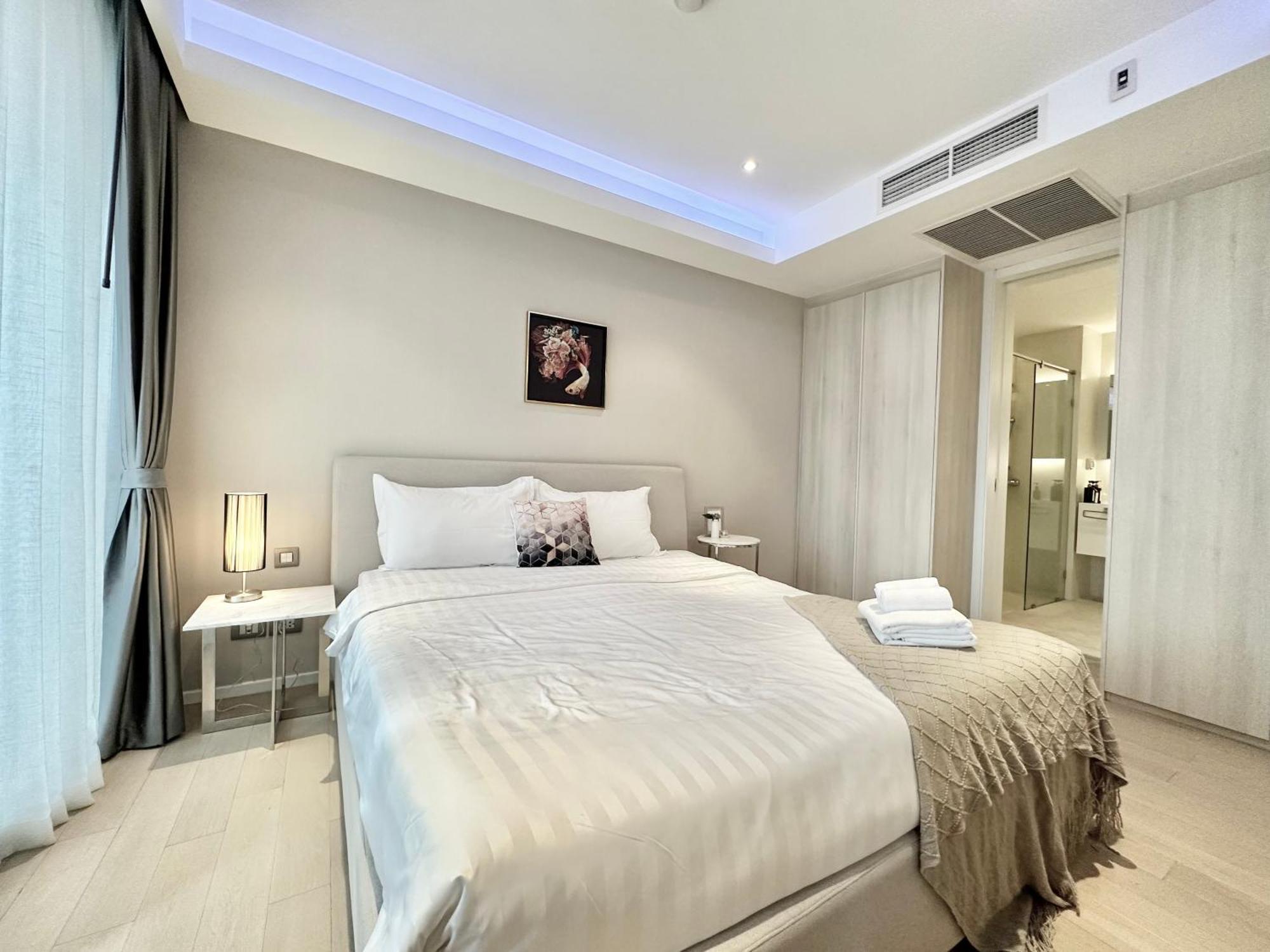 Sukhumvit 11#Luxury#Pool#Gym#Bts Nana&Mrt Sukhumvit#1Br#Max4Ppl Apartment Банкок Екстериор снимка