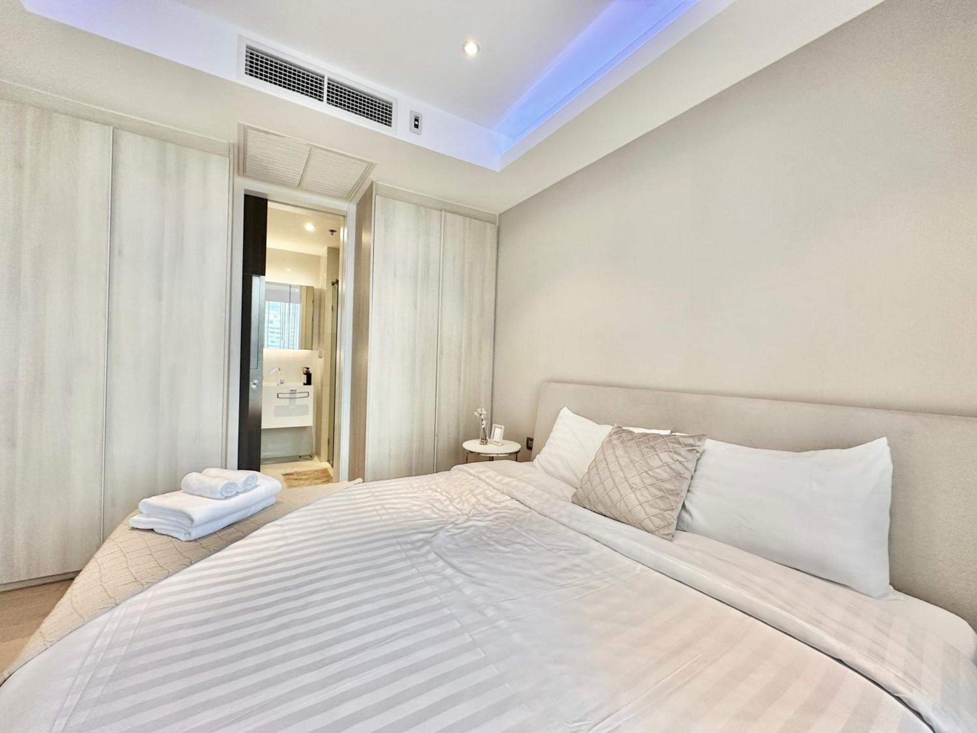 Sukhumvit 11#Luxury#Pool#Gym#Bts Nana&Mrt Sukhumvit#1Br#Max4Ppl Apartment Банкок Екстериор снимка